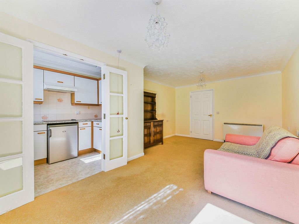 1 bed property for sale in Warham Road, South Croydon CR2, £165,000