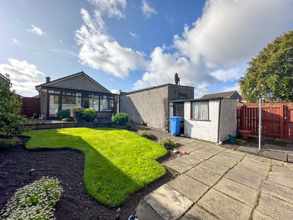 3 bed bungalow for sale in Duddingston Drive, Kirkcaldy KY2, £220,000