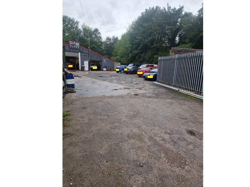 Parking/garage for sale in Nottingham, England, United Kingdom NG16, £74,950