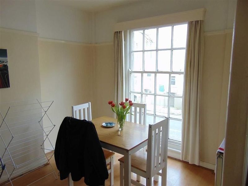 3 bed flat for sale in Raglan House, West Gate Street, Cardiff CF10, £210,000