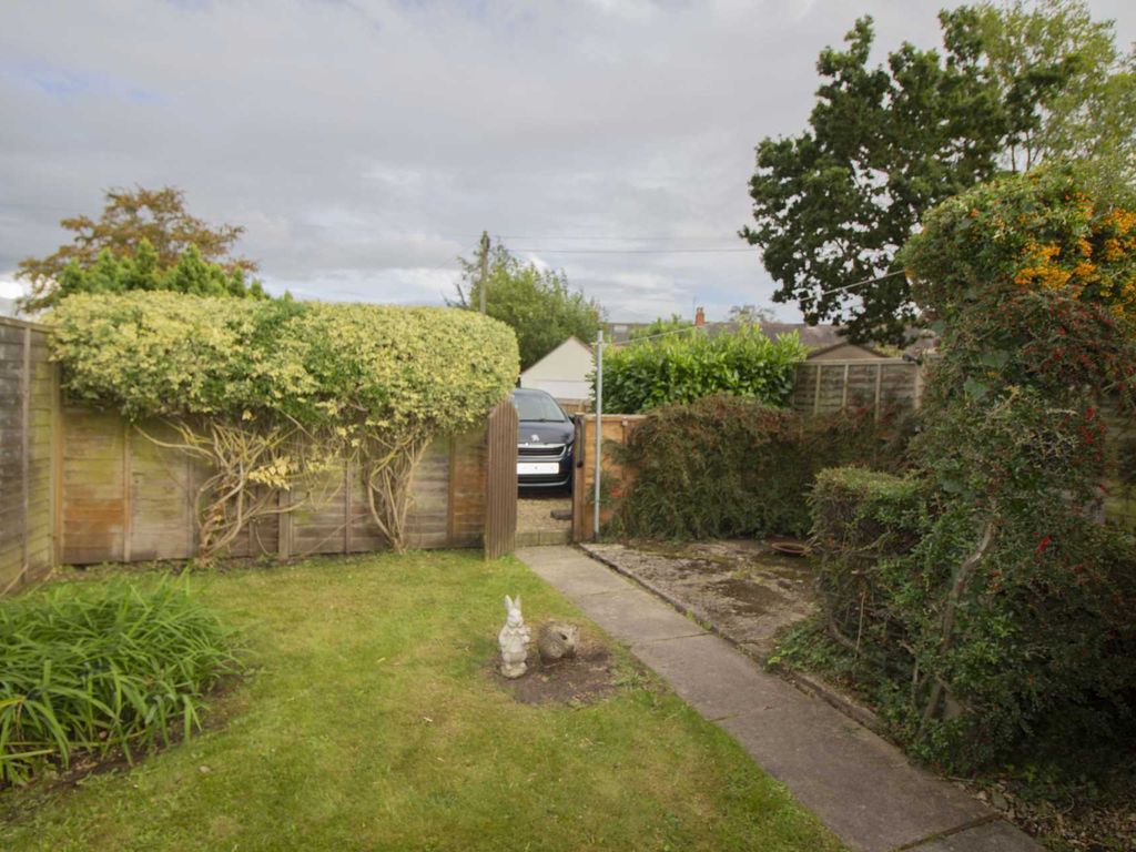 3 bed terraced house for sale in Queens Road, Frome BA11, £195,000