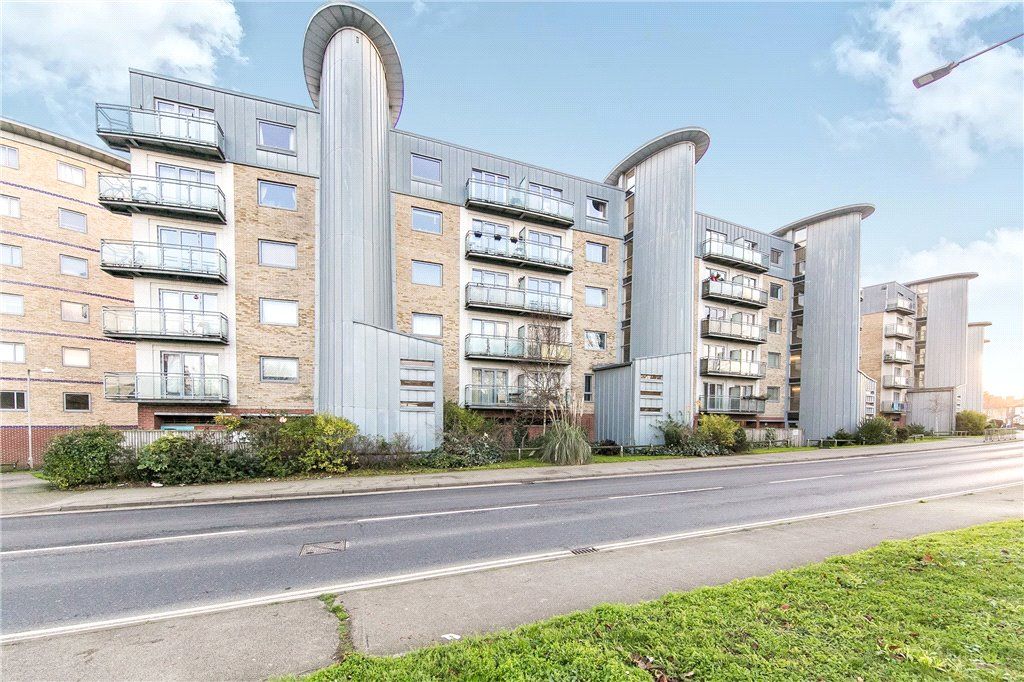 2 bed flat for sale in Wherstead Road, Ipswich, Suffolk IP2, £90,000