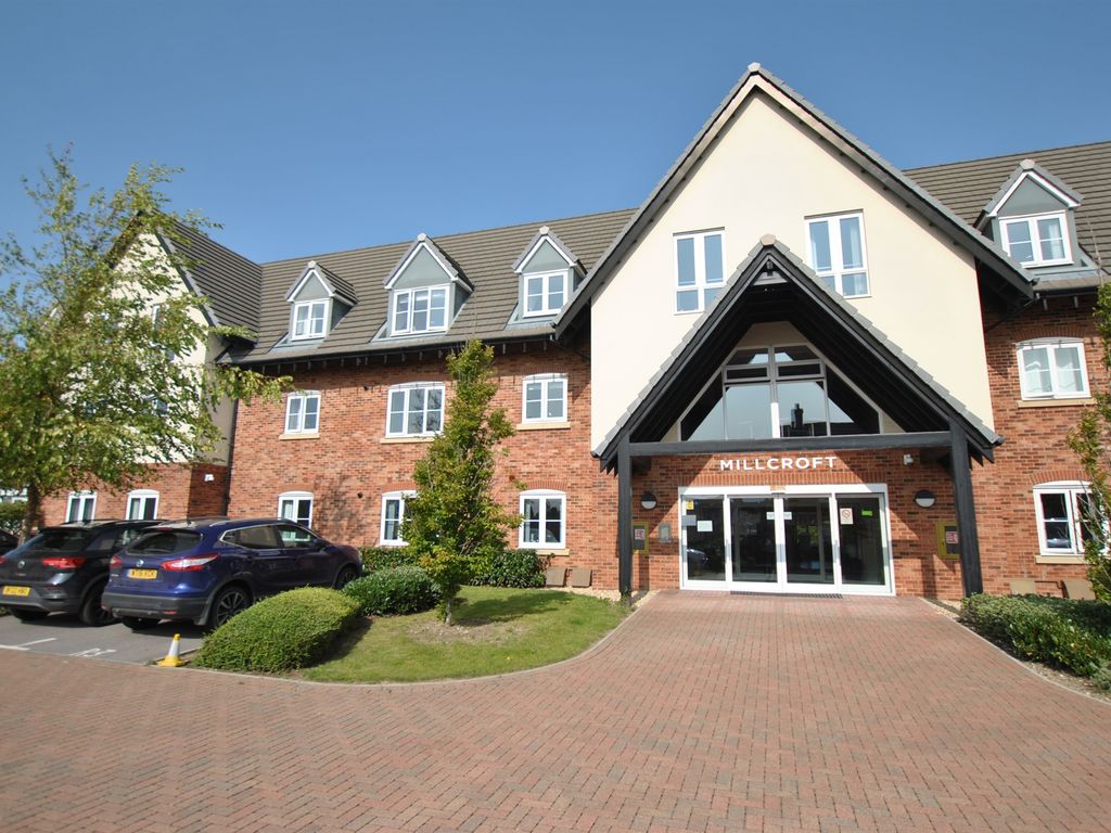 2 bed flat for sale in Tumim Court, Wallingford OX10, £236,250