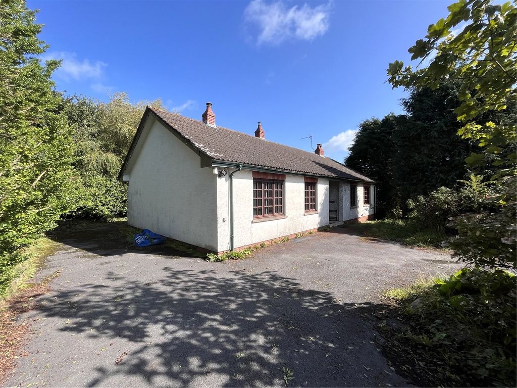 3 bed bungalow for sale in Clay Lane, Hundleton, Pembroke, Pembrokeshire SA71, £300,000
