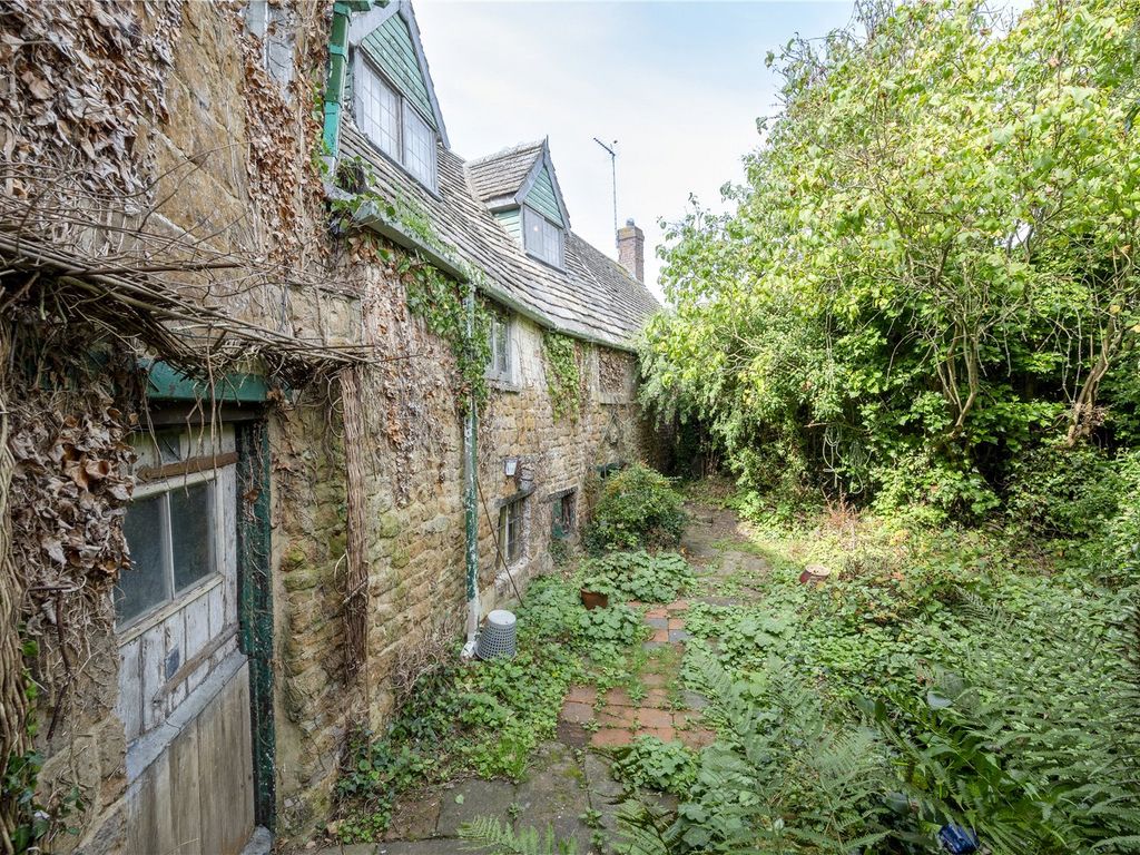 2 bed terraced house for sale in The Green, Great Bourton, Banbury, Oxfordshire OX17, £250,000