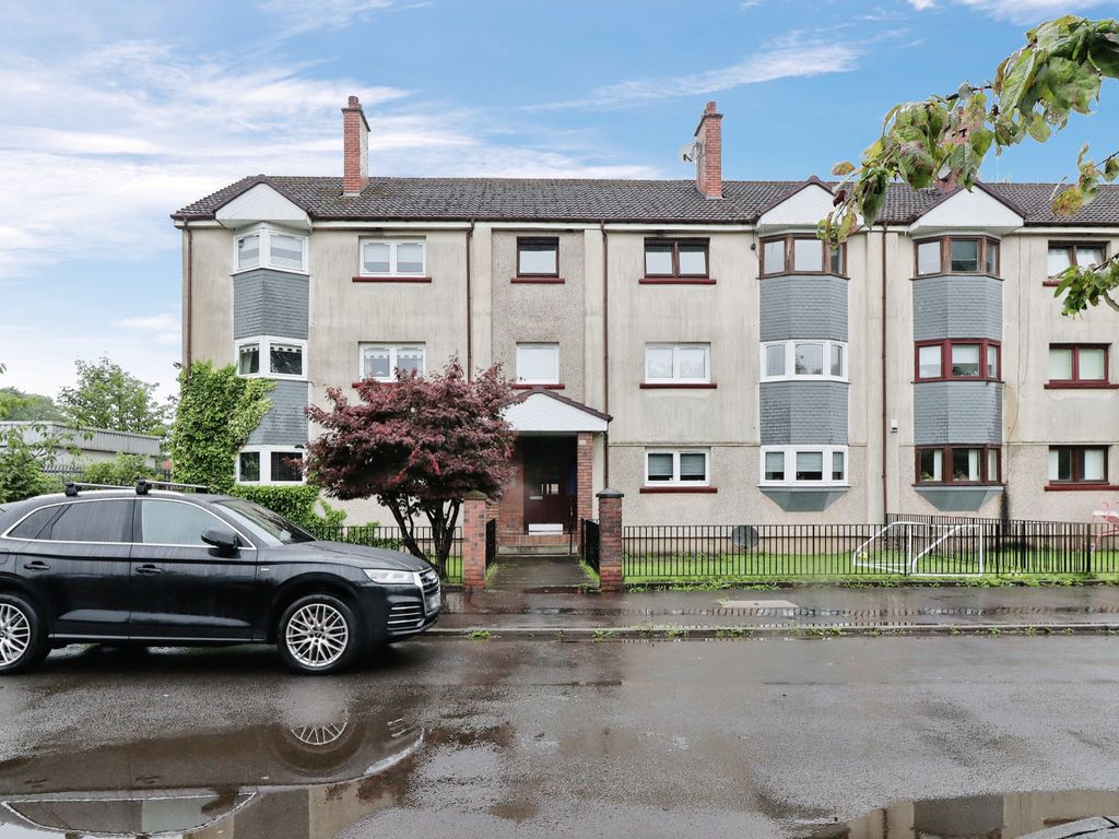 3 bed flat for sale in 134 Drummore Road, Glasgow G15, £79,995
