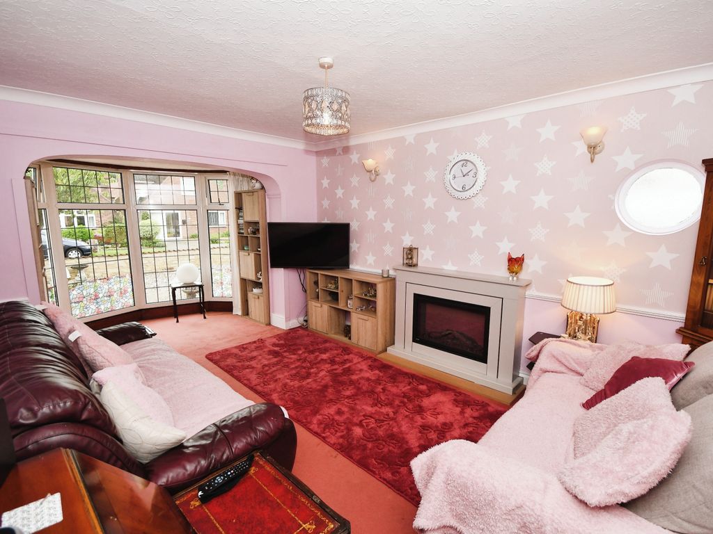 2 bed bungalow for sale in Doddington Avenue, Lincoln, Lincolnshire LN6, £270,000