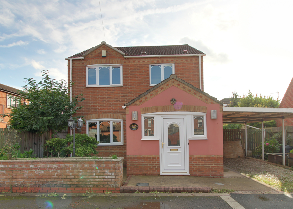 3 bed detached house for sale in Dam Road, Barton-Upon-Humber DN18, £185,000