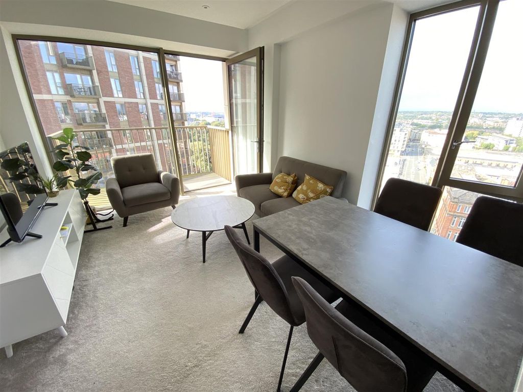 2 bed flat for sale in Hulme Street, Salford M5, £299,000