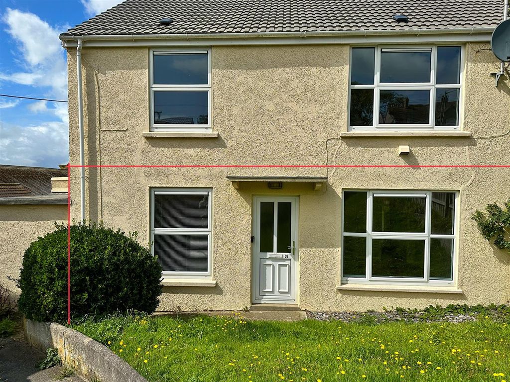 2 bed flat for sale in Parc An Dower, Helston TR13, £140,000