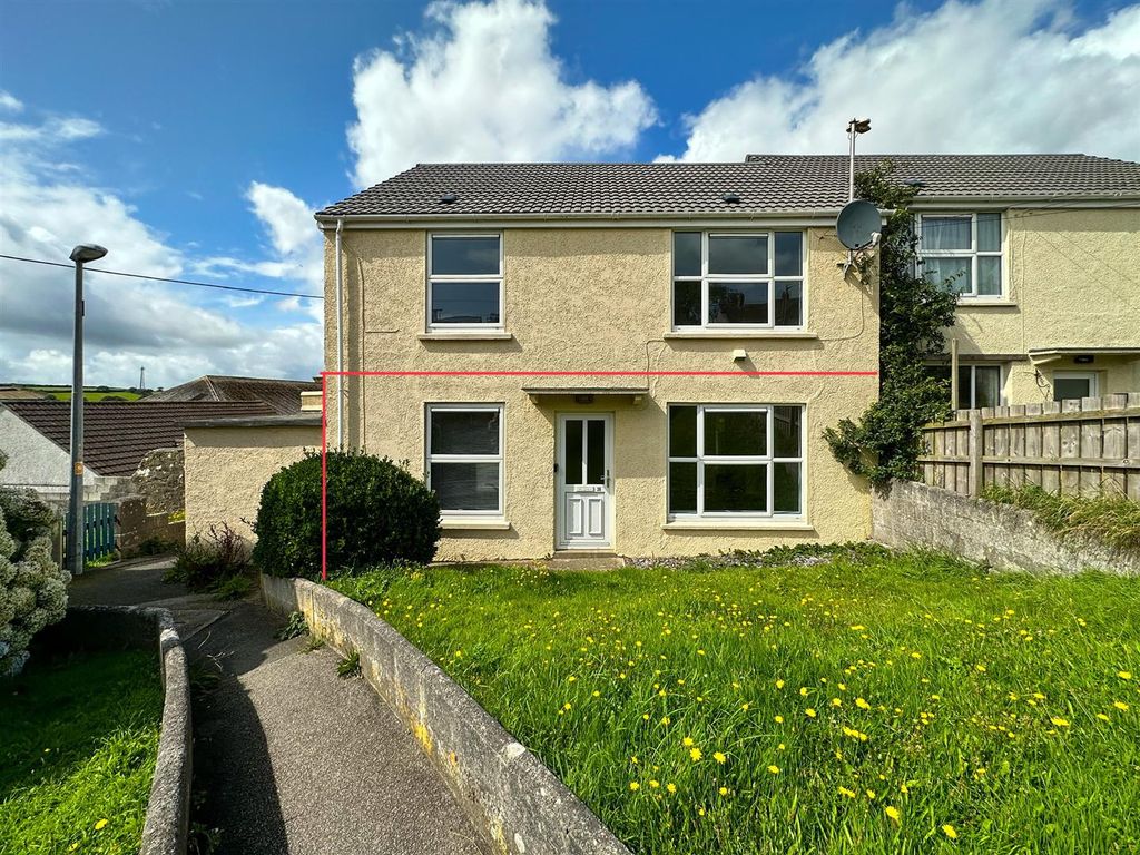 2 bed flat for sale in Parc An Dower, Helston TR13, £140,000