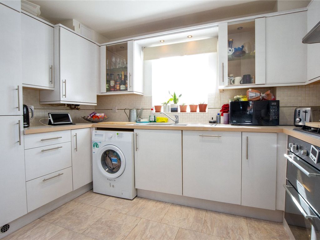 2 bed flat for sale in Eden Grove, Horfield, Bristol BS7, £220,000