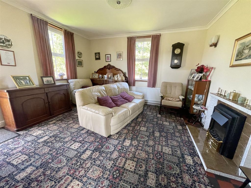 2 bed detached bungalow for sale in Ystrad Meurig SY25, £330,000