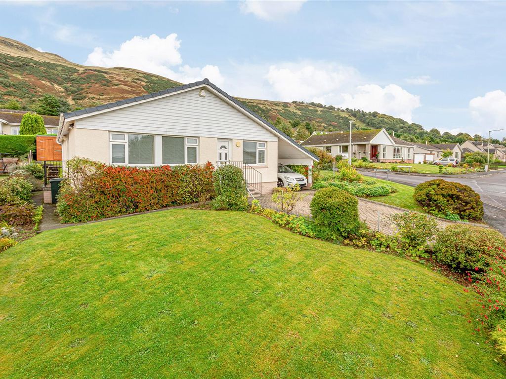 4 bed detached bungalow for sale in Whitecraigs, Kinnesswood, Kinross KY13, £300,000