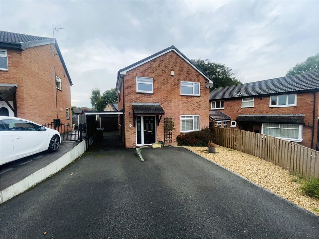 4 bed detached house for sale in Horsley Close, Chesterfield, Derbyshire S40, £260,000