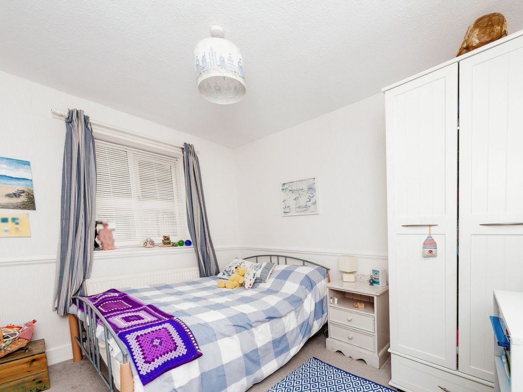 3 bed bungalow for sale in Highlands Road, Rhuddlan, Rhyl, Denbighshire LL18, £260,000