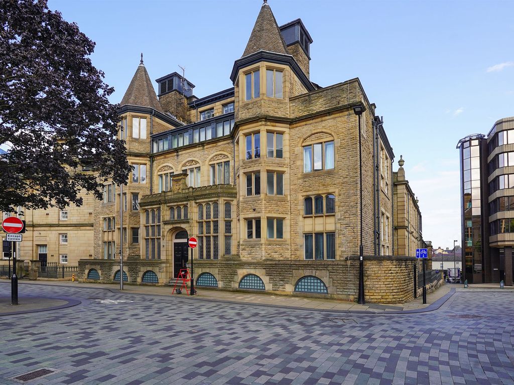 2 bed flat for sale in Holly Street, Holly House S1, £190,000