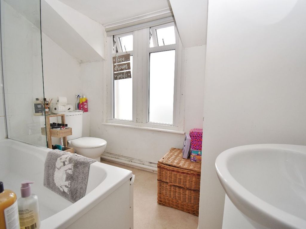 1 bed flat for sale in Alpha Road, Cambridge CB4, £225,000