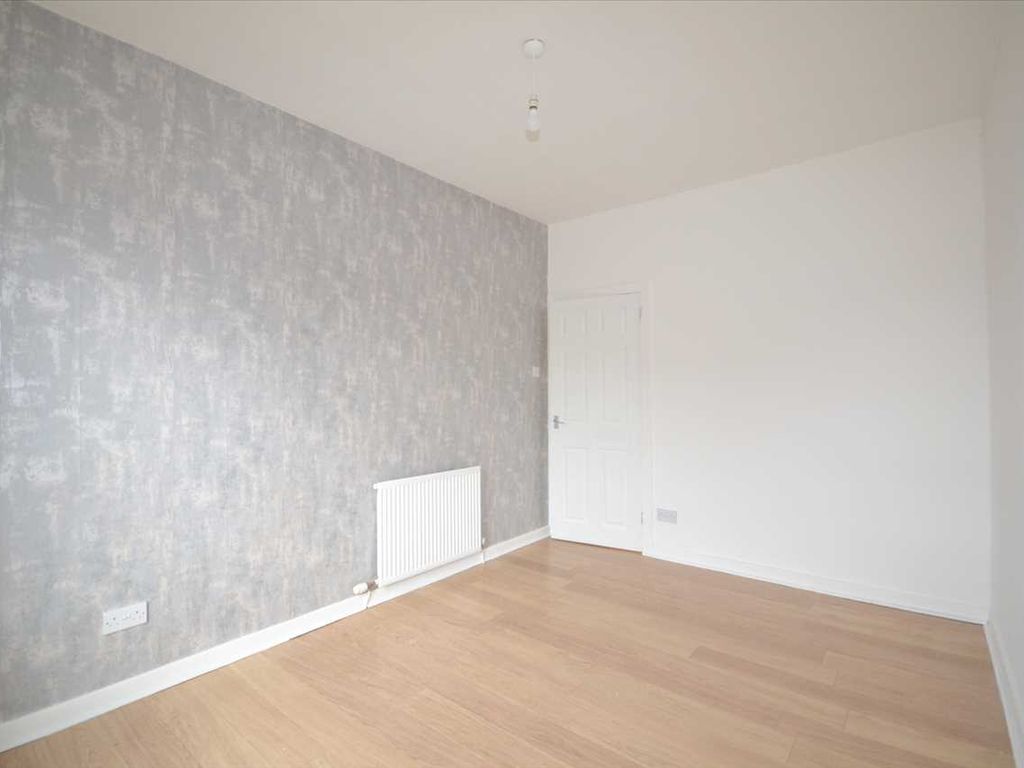 2 bed flat for sale in Watson Avenue, Bankhead, Glasgow G73, £92,000
