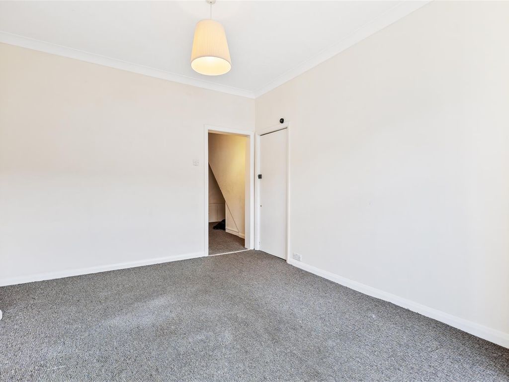 1 bed flat for sale in Whippingham Road, Brighton BN2, £235,000