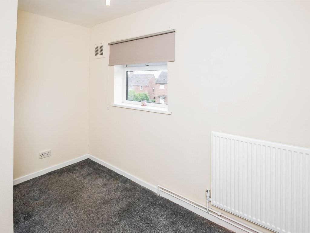 3 bed terraced house for sale in Essex Road, Chester CH2, £200,000