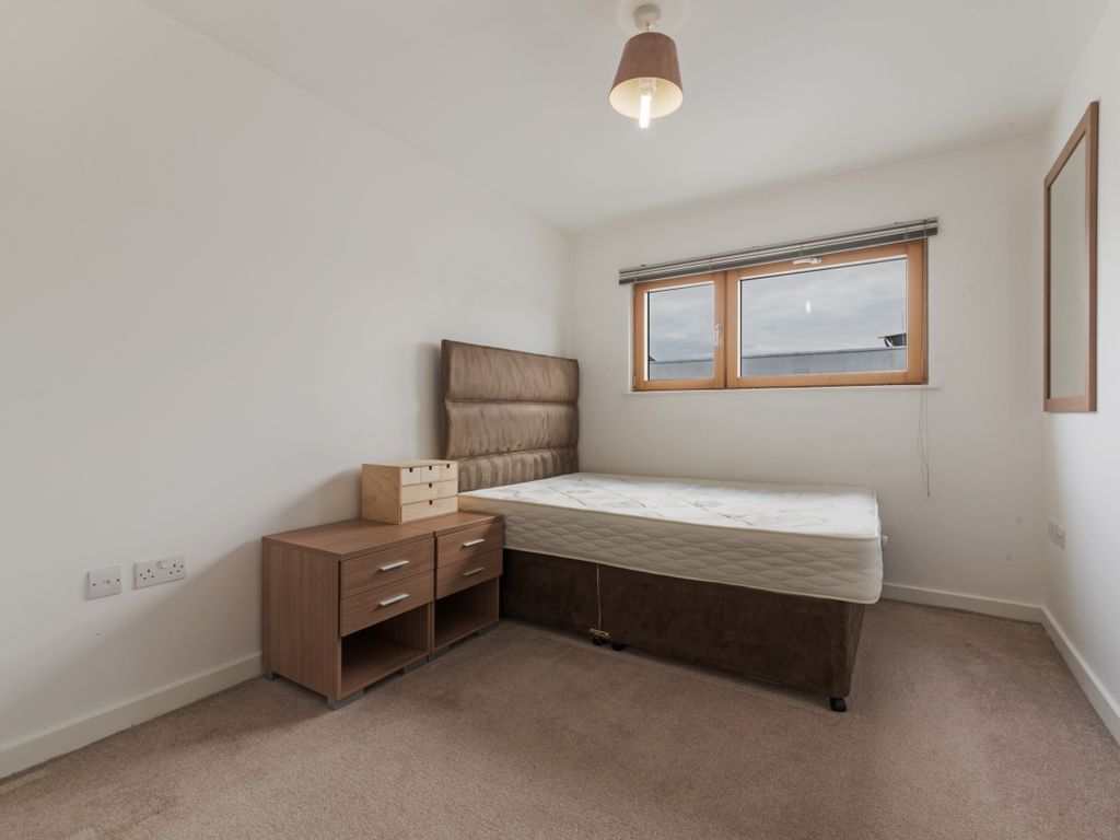 1 bed flat for sale in Barking Central, Barking IG11, £199,950