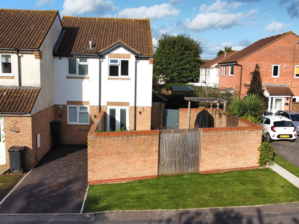 1 bed terraced house for sale in Lower Meadow, Quedgeley, Gloucester GL2, £180,000