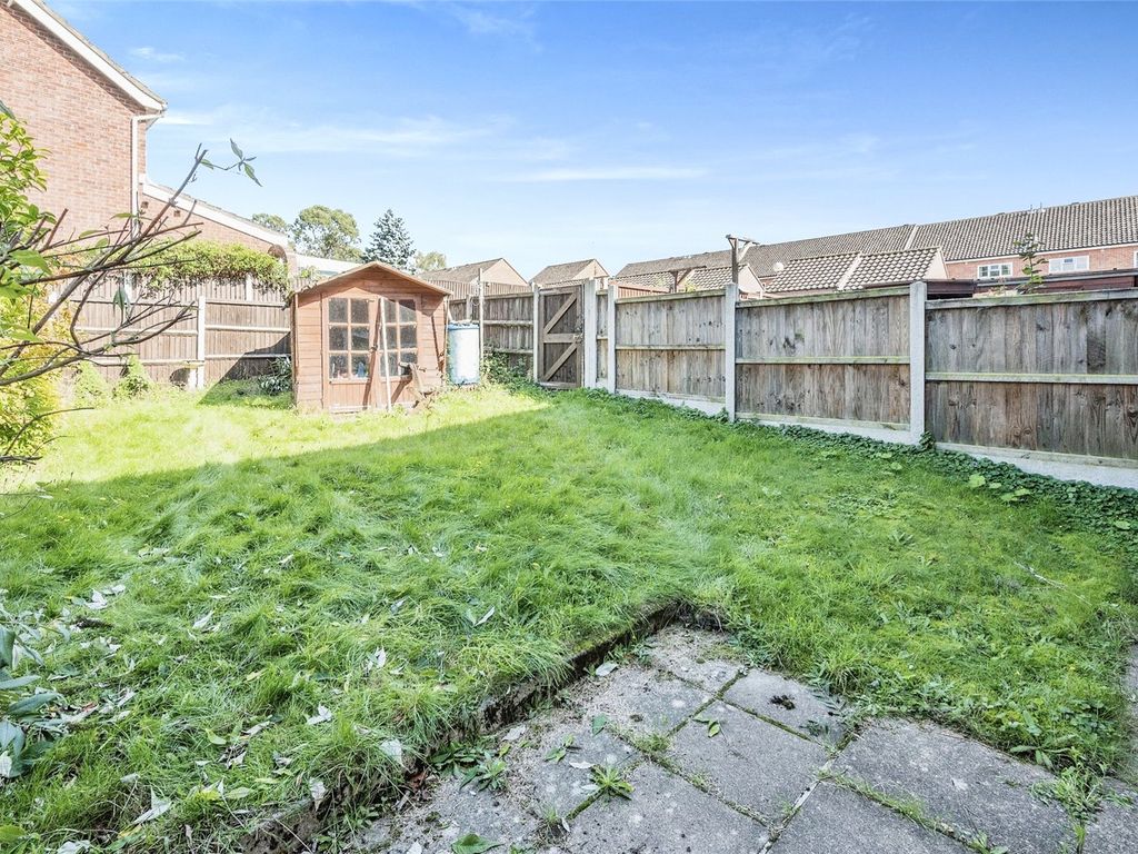 2 bed flat for sale in St. Margarets Gardens, Hoveton, Norwich NR12, £135,000