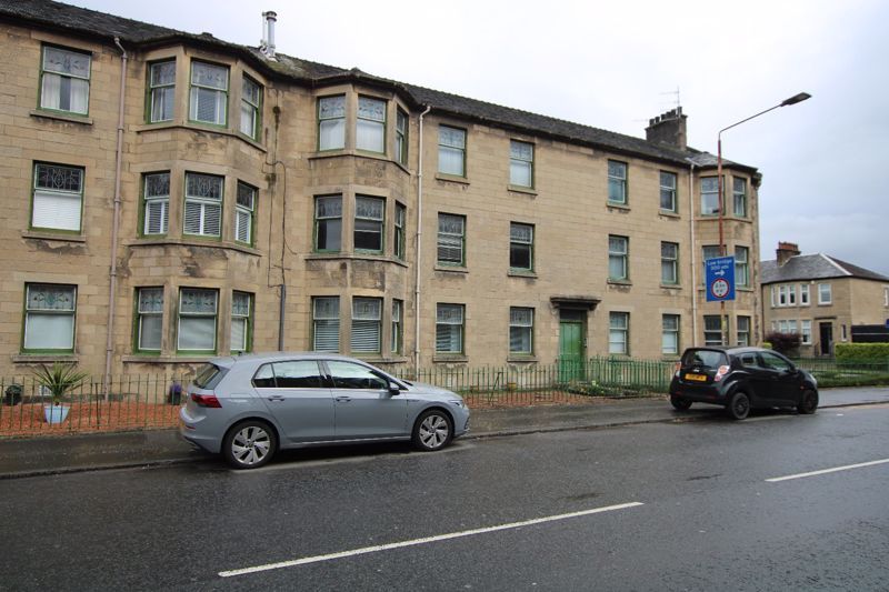 3 bed flat for sale in Glasgow Road, Dumbarton G82, £99,000
