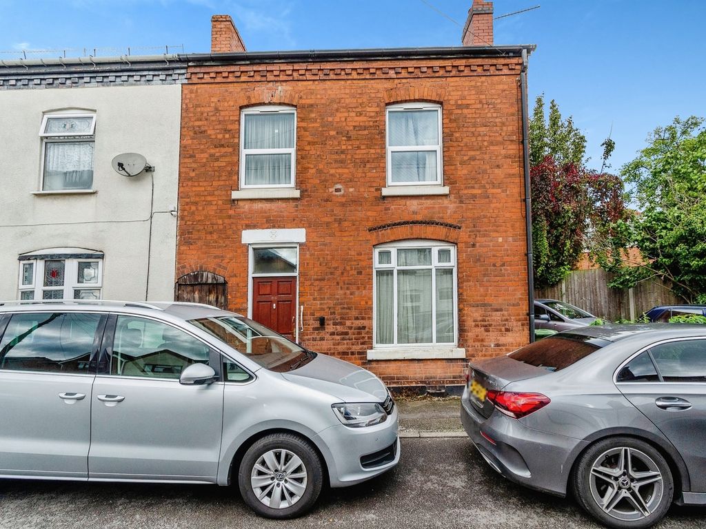3 bed end terrace house for sale in Tantarra Street, Walsall WS1, £100,000