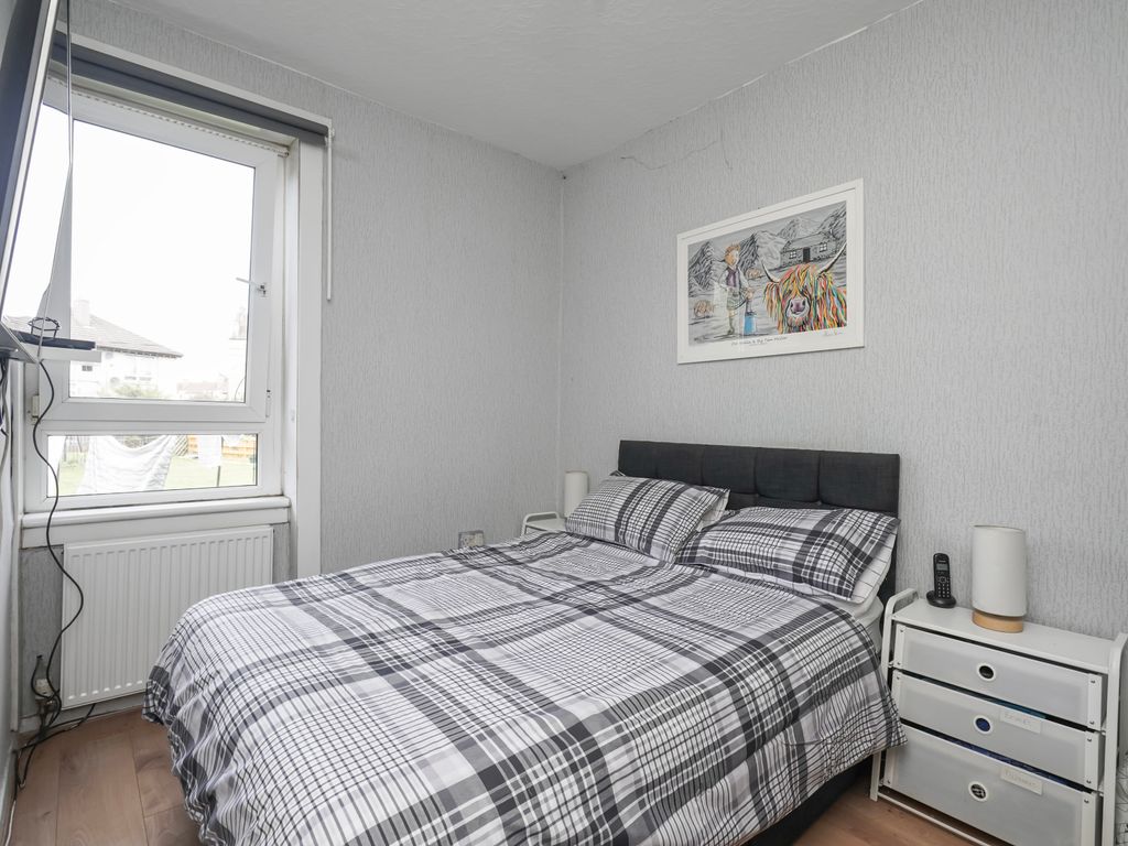 2 bed flat for sale in 6 Lochend Square, Lochend, Edinburgh EH7, £155,000