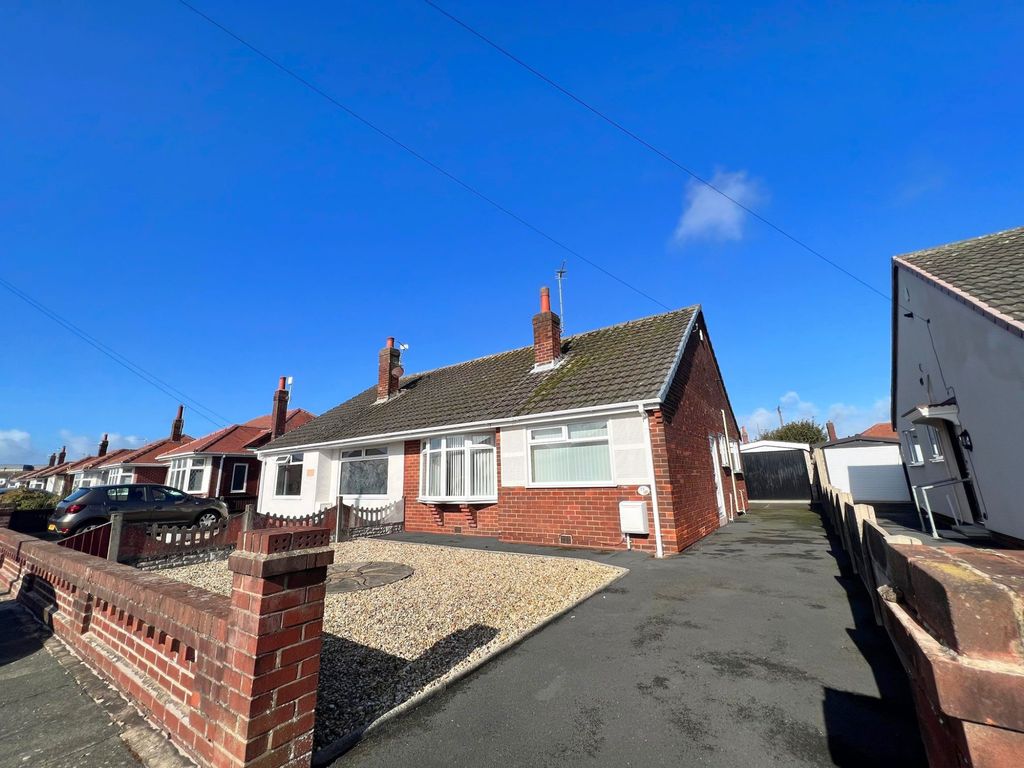 2 bed bungalow for sale in Seaton Avenue, Cleveleys FY5, £163,000