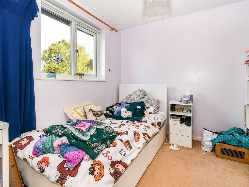 3 bed end terrace house for sale in Norwich Drive, Harrogate HG3, £220,000