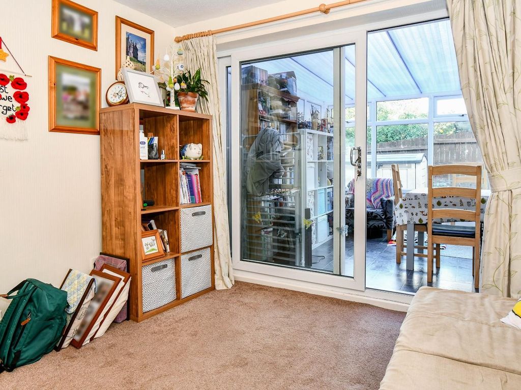 3 bed end terrace house for sale in Norwich Drive, Harrogate HG3, £220,000