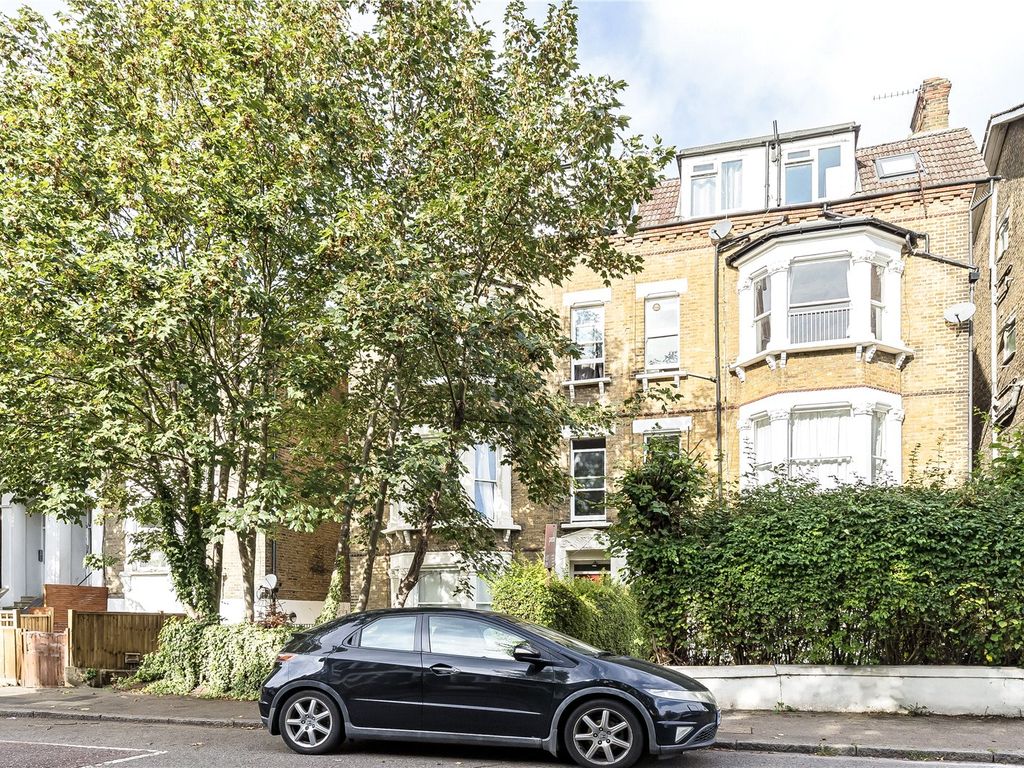 1 bed flat for sale in Waldenshaw Road, Forest Hill SE23, £260,000