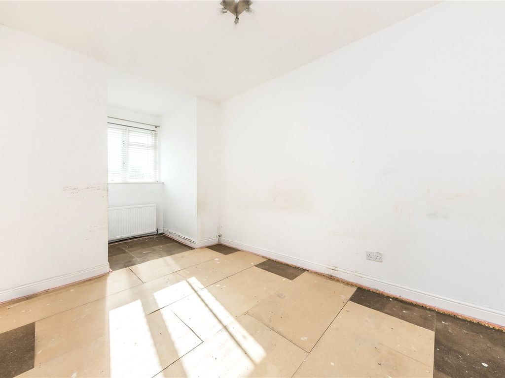 1 bed flat for sale in Waldenshaw Road, Forest Hill SE23, £260,000