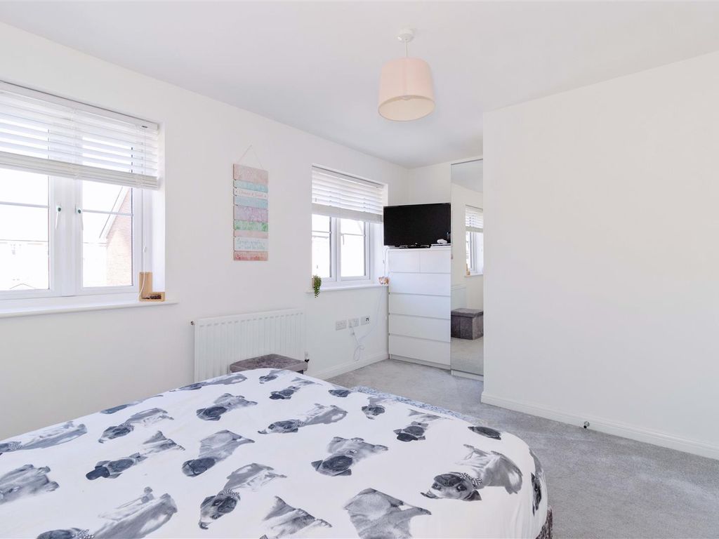 2 bed semi-detached house for sale in Geranium Drive, Worthing BN13, £264,000