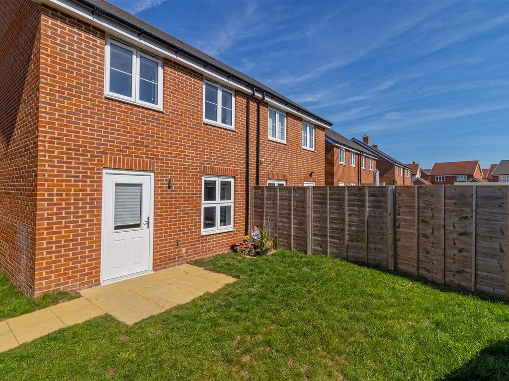 2 bed semi-detached house for sale in Geranium Drive, Worthing BN13, £264,000