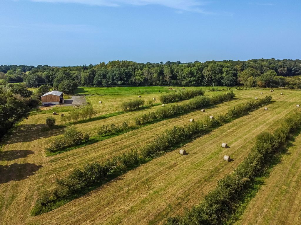 Land for sale in Hamstead Marshall, Newbury RG20, £335,000