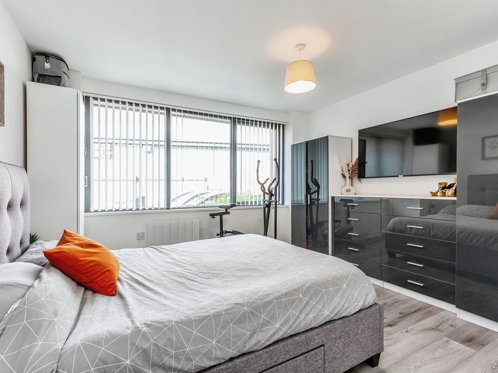 2 bed flat for sale in Stockwood Road, Brislington, Bristol BS4, £240,000