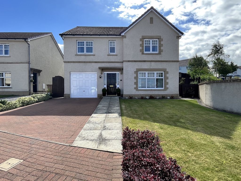 4 bed detached house for sale in 2 Admirals View, Westhill, Inverness. IV2, £320,000