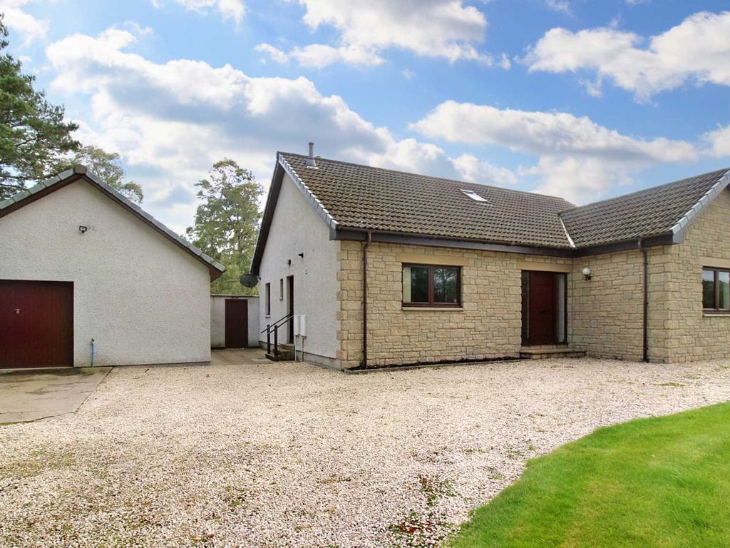 2 bed detached bungalow for sale in Nairn IV12, £275,000