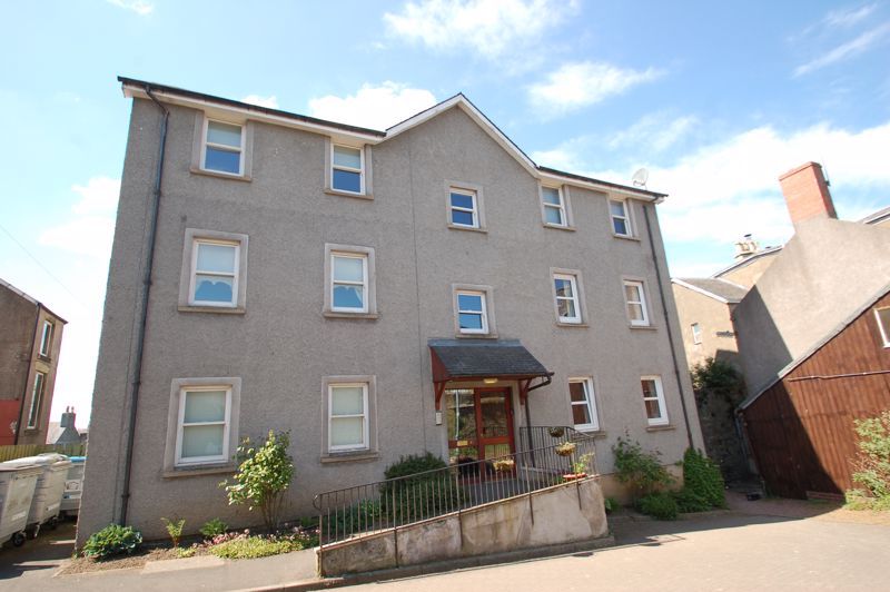 2 bed flat for sale in South Vennel, Lanark ML11, £85,000