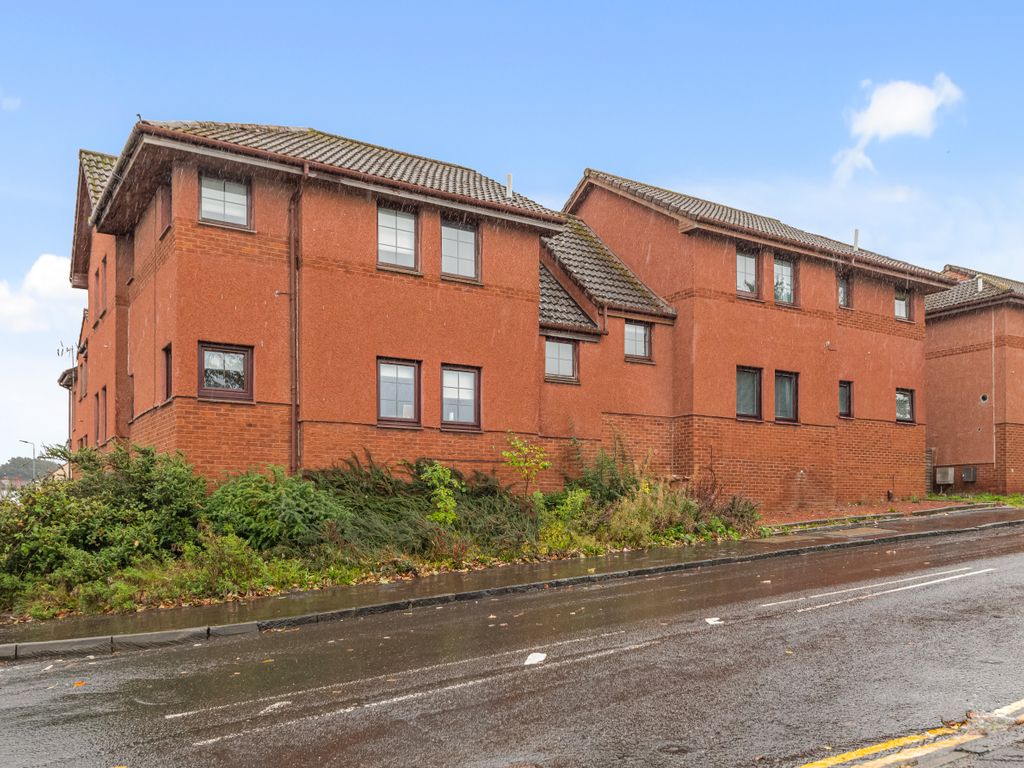 2 bed flat for sale in 6 Laurmont Court, Laurieston FK2, £107,000