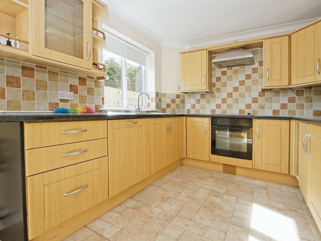 3 bed detached house for sale in Park Drive, Bargoed CF81, £270,000