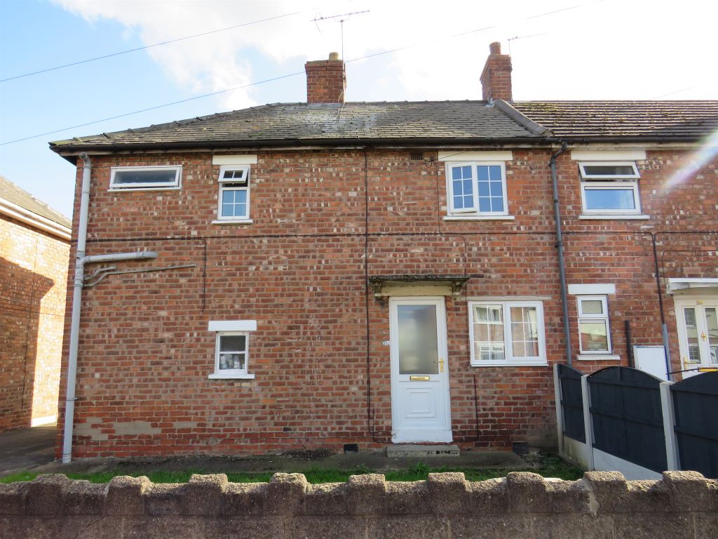 3 bed end terrace house for sale in Wembley Road, Moorends, Doncaster DN8, £120,000