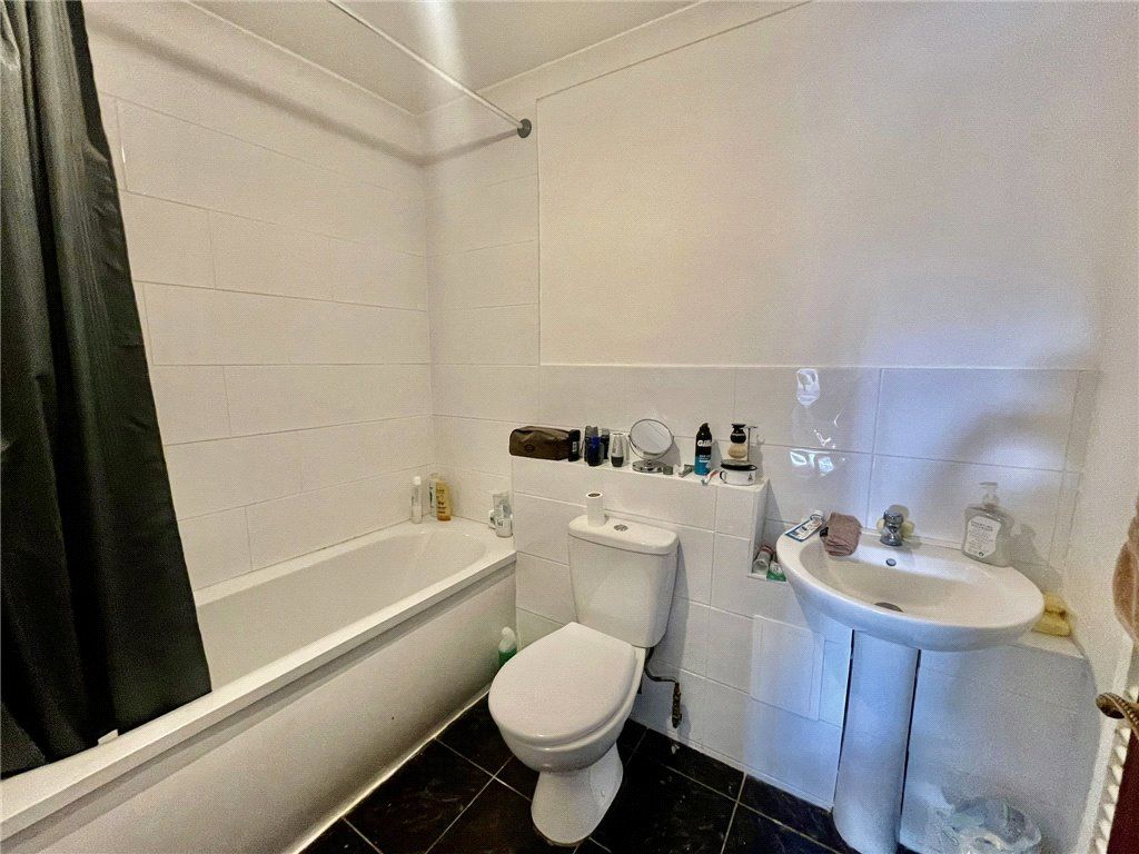 1 bed flat for sale in St. Peters Avenue, Caversham, Reading RG4, £190,000