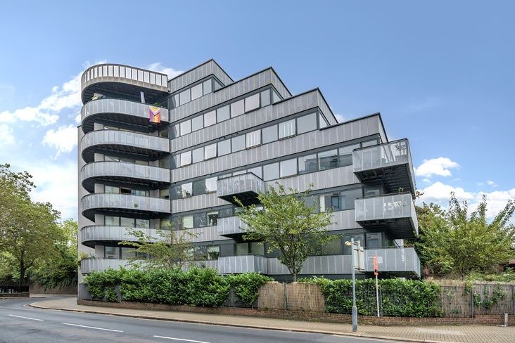 1 bed flat for sale in Time House, London, Greater London SW11, £152,000