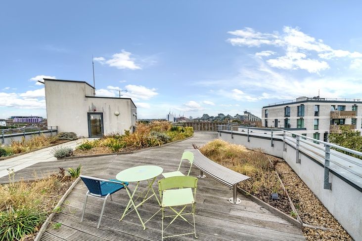 1 bed flat for sale in Time House, London, Greater London SW11, £152,000