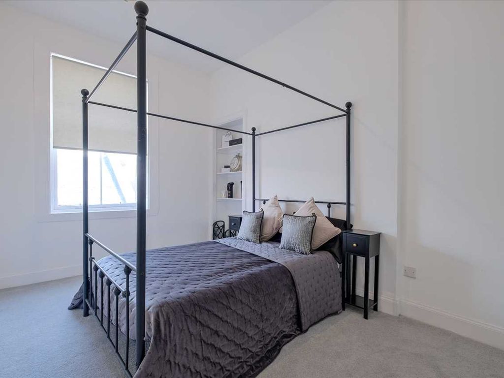 4 bed flat for sale in Brandon Street, Hamilton ML3, £139,995
